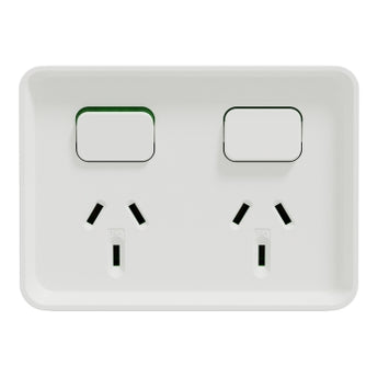 Clipsal Iconic Outdoor
Single Switched Socket Outlet