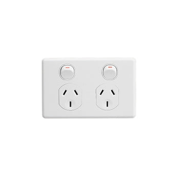 Classic C2000 Series
Switched Socket Outlet